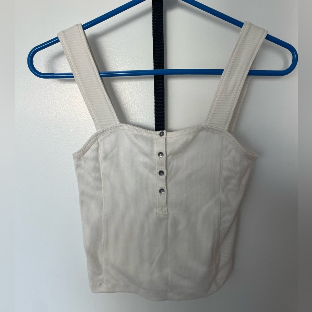 White Abercrombie & Fitch cropped tank top